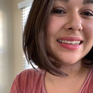 Meet your Posher, Alina